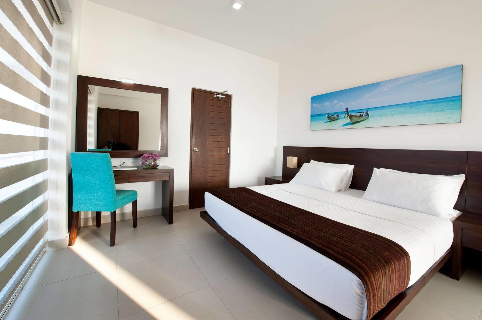 The Beach Apartments Negombo Exterior foto